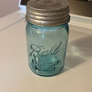 Ball Perfect Mason jar with lid